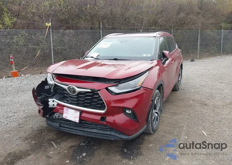 2021 Toyota Highlander Xle z USA, uszkodzony, nr VIN 5TDGZRBH5MS558053